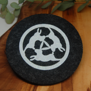 Tassenuntersetzer Paderborn Drei Hasen Wei&szlig; Glitzer Untersetzer aus Filz f&uuml;r Kaffeetassen